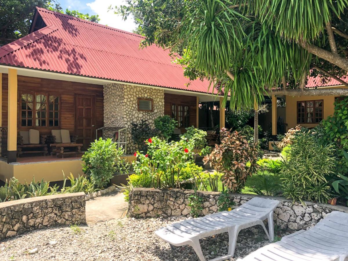 Tipolo Beach Resort Moalboal Exterior photo